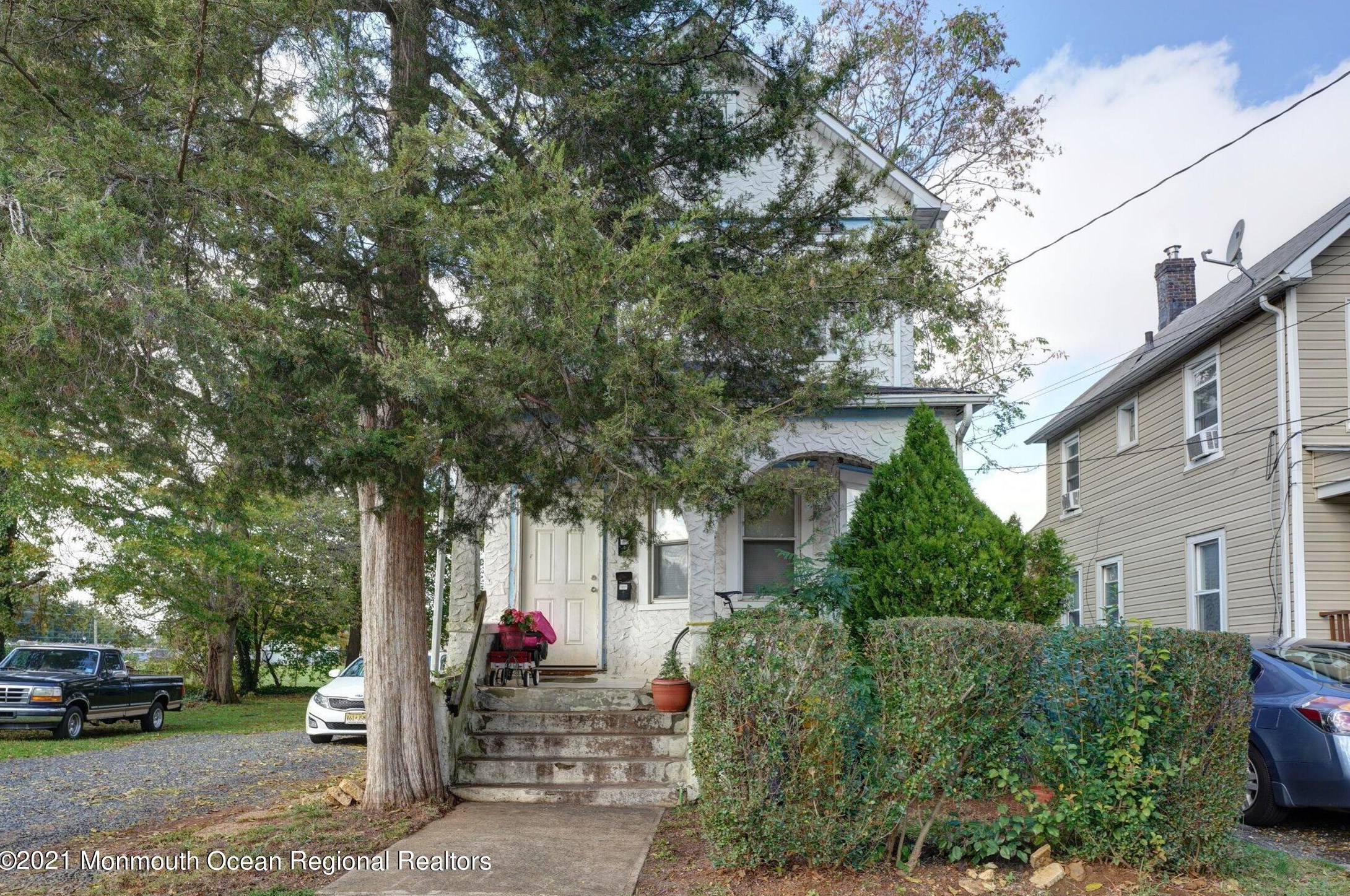 3 1st St, East Freehold, NJ 07728