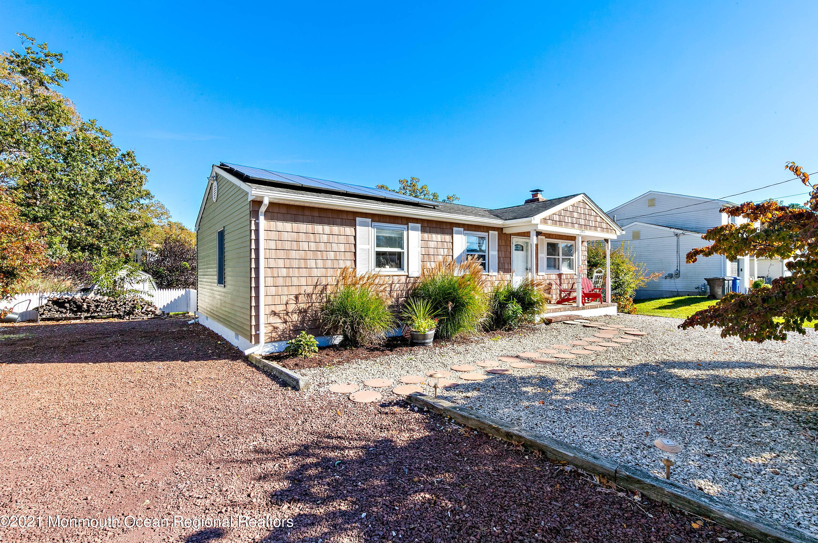 285 Nautilus Dr, Cedar Bonnet Island, NJ 08050