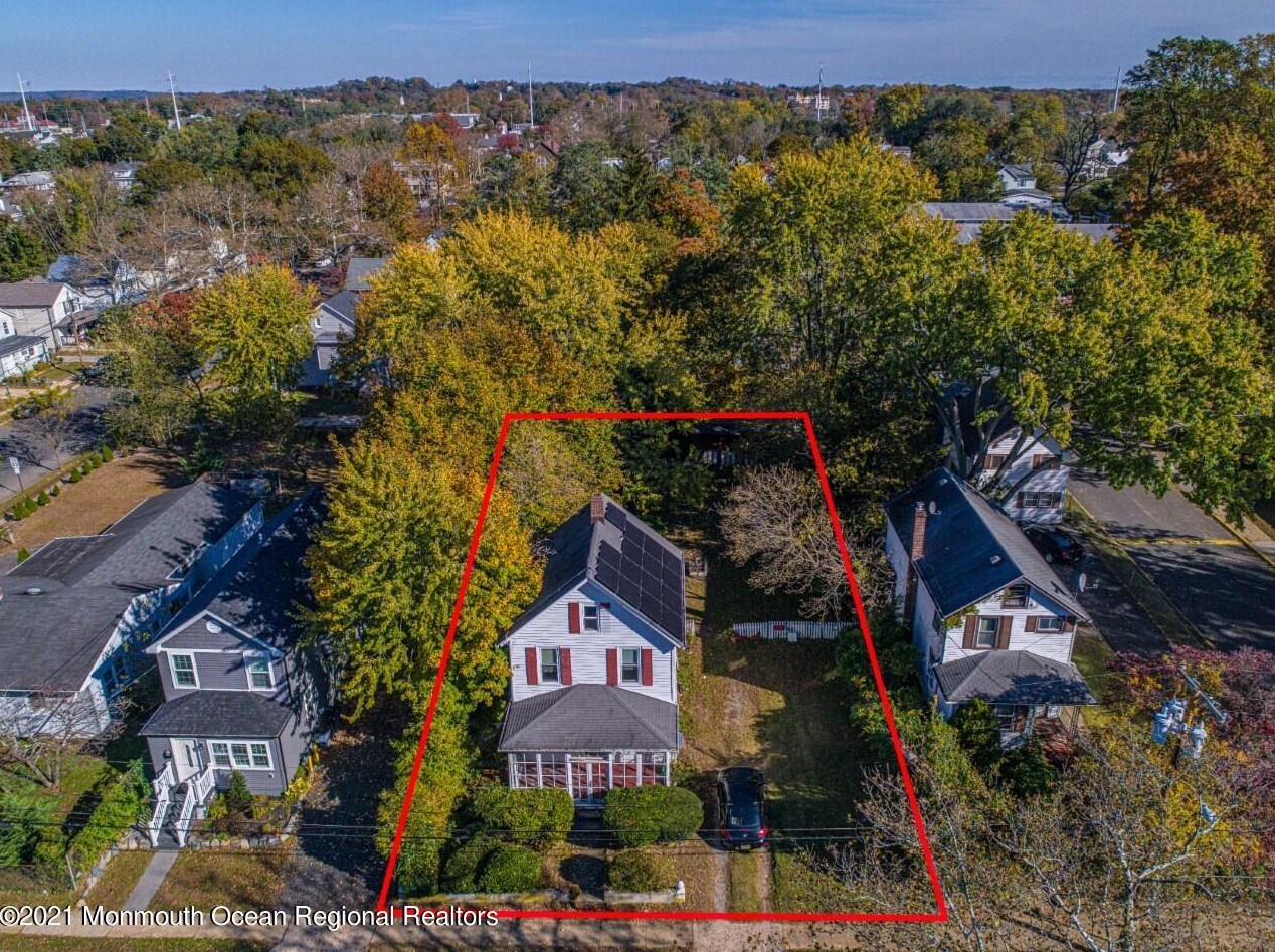 177 Leighton Ave, Tinton Falls, NJ 07701