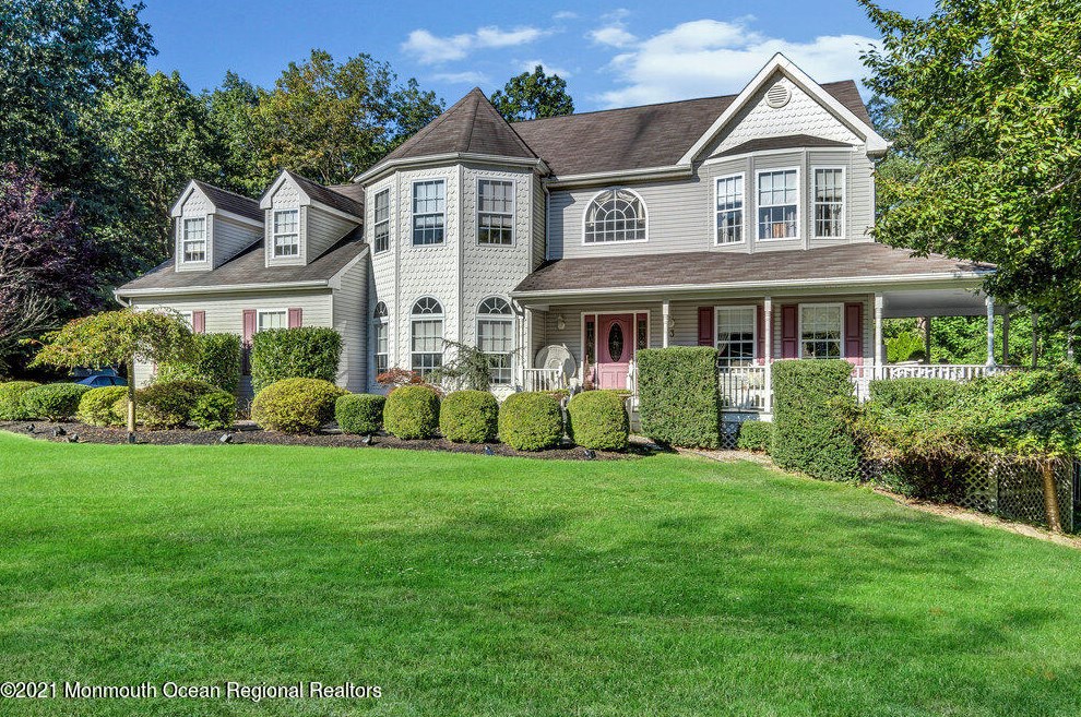 23 Plum Ridge Dr, Plumsted Township, NJ 08533
