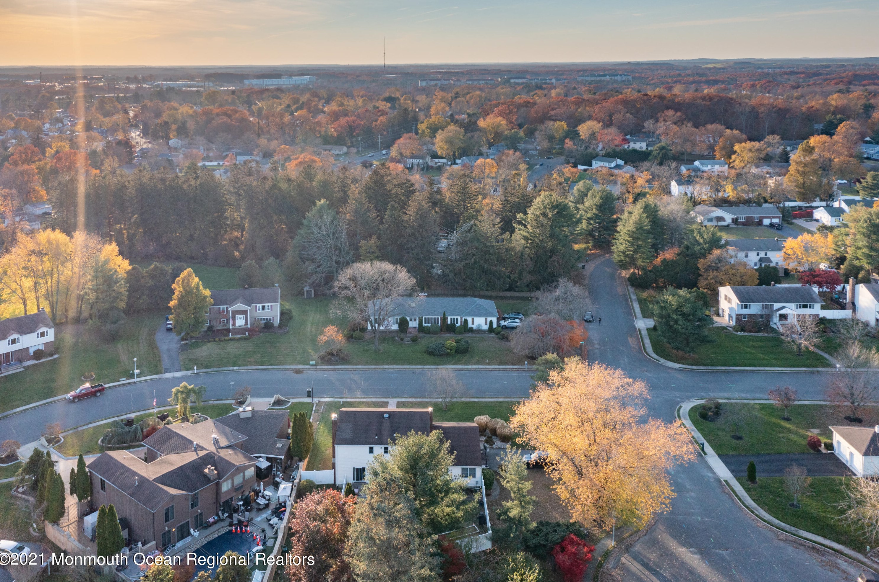 16 William Ln, Tinton Falls, NJ 07712