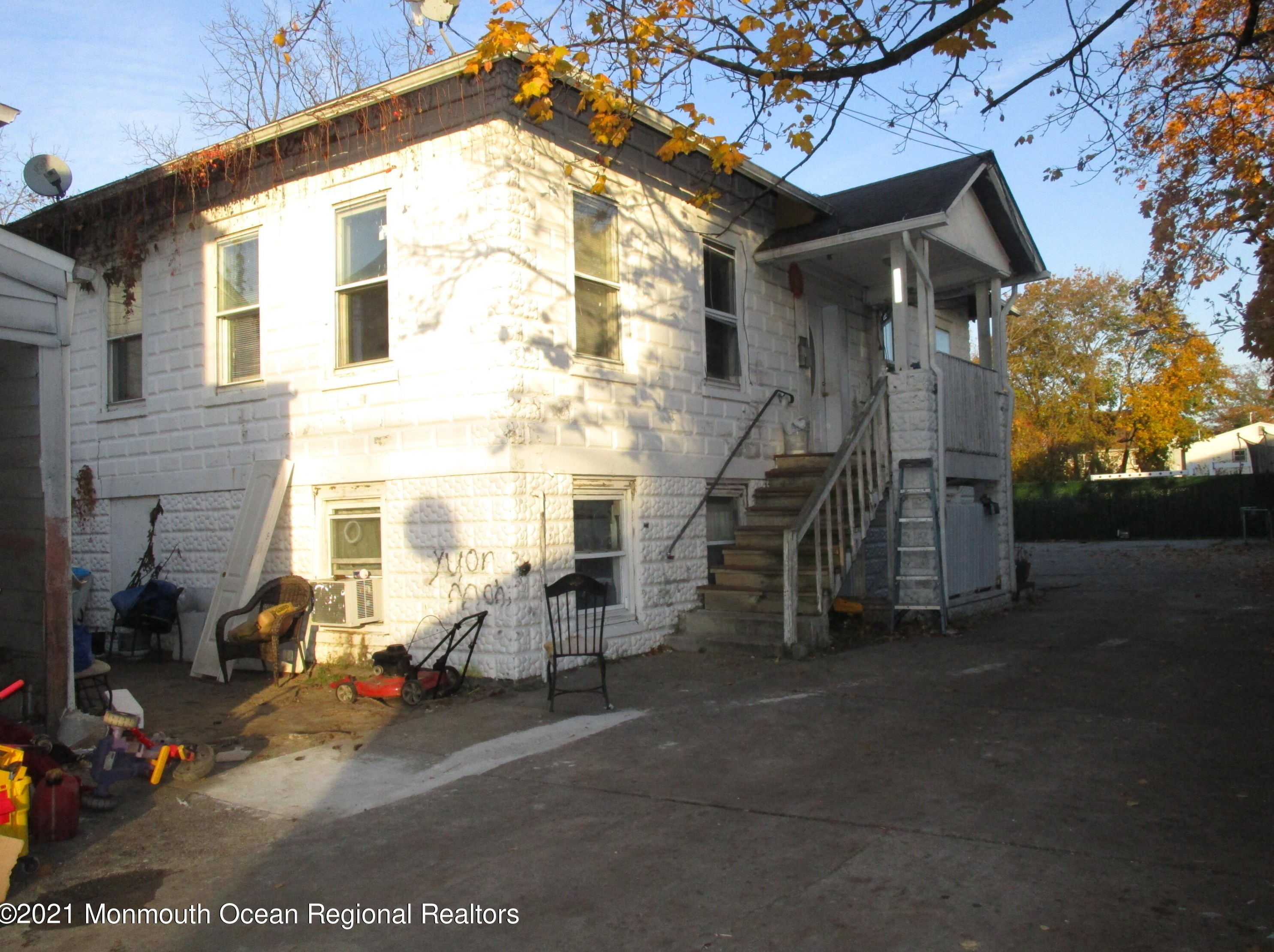 13 Clover St, Lakewood, NJ 08701