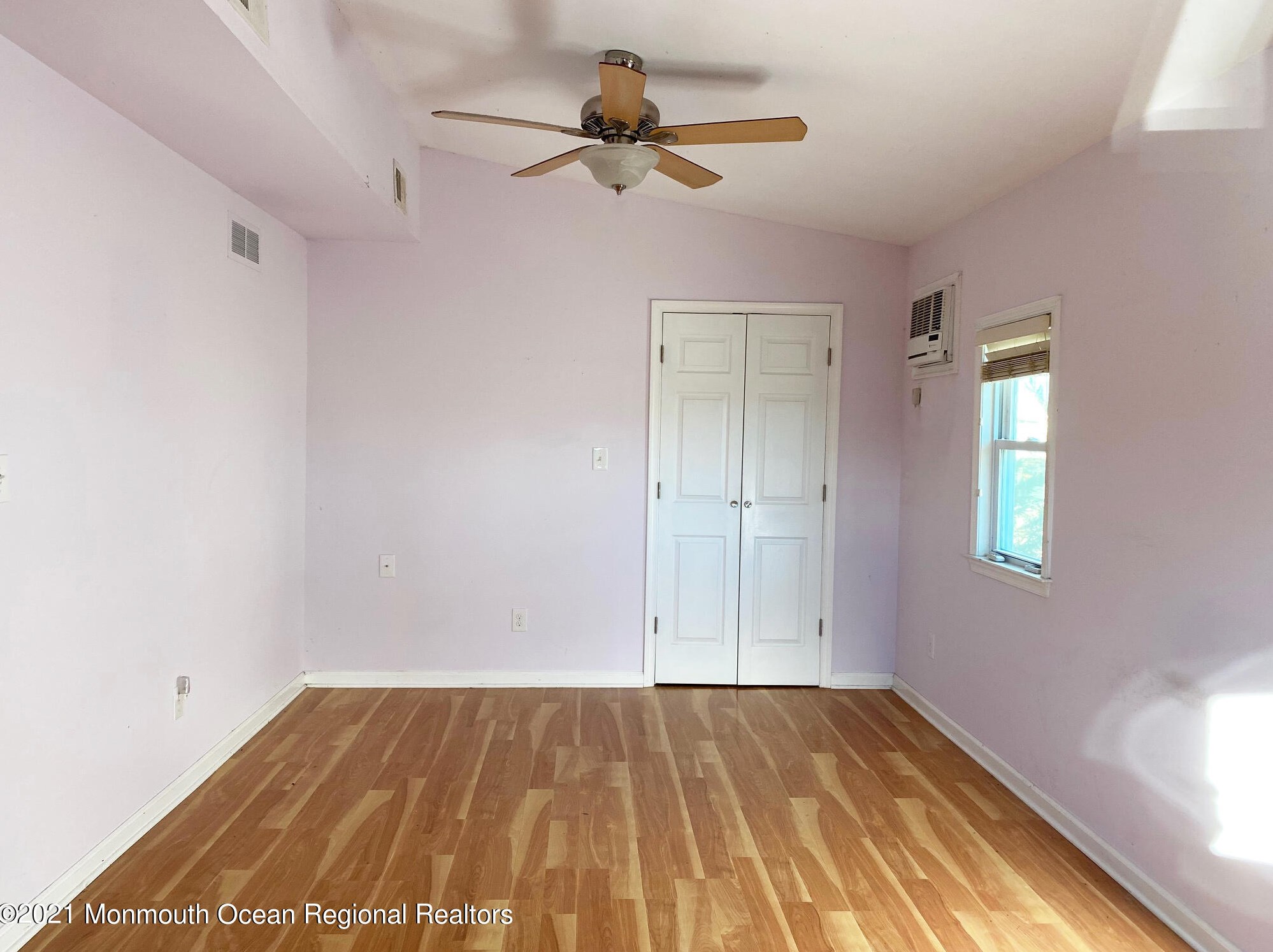 1064 Radio Rd, Tuckerton NJ  08087-1517 exterior