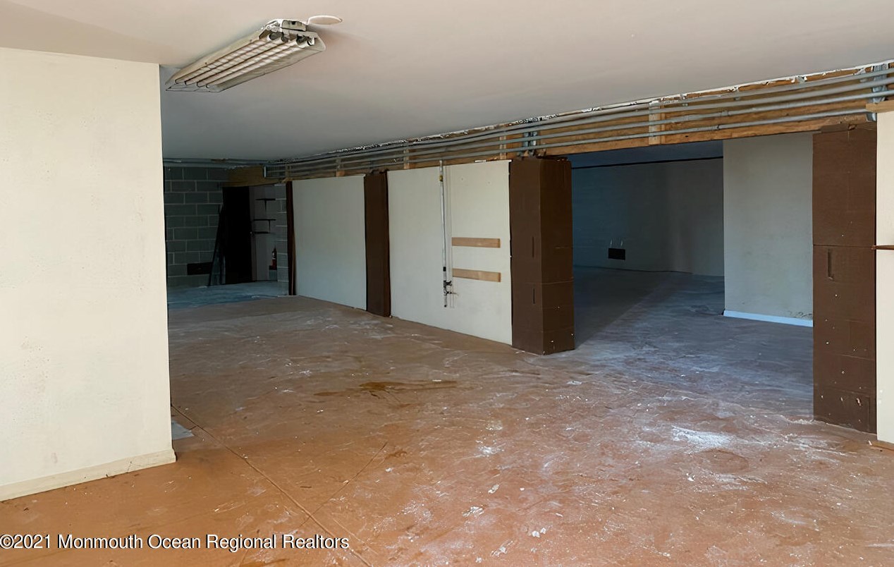 1064 Radio Rd, Tuckerton NJ  08087-1517 exterior