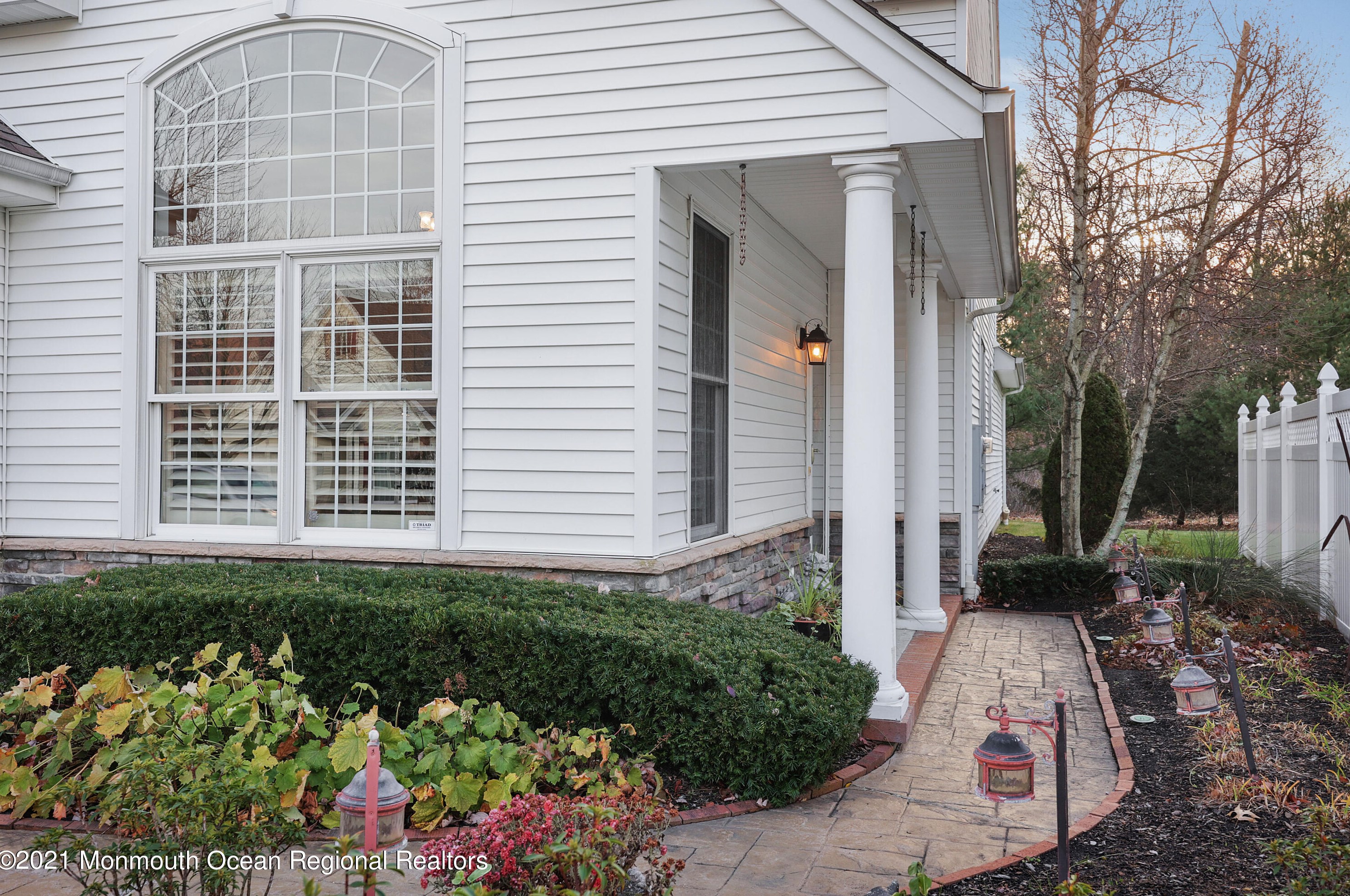 35 Londonberry Dr, Holmdel Village, NJ 07733