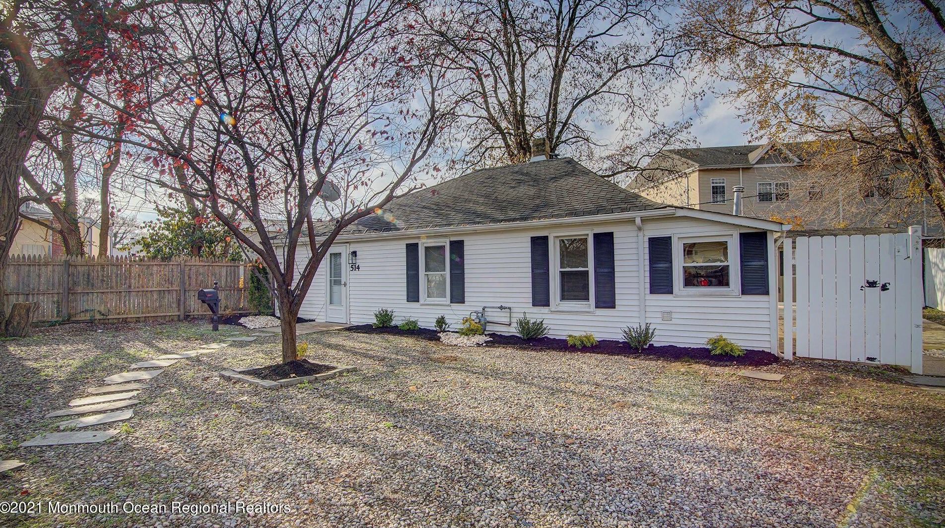 514 Garfield Ave, Belford, NJ 07718