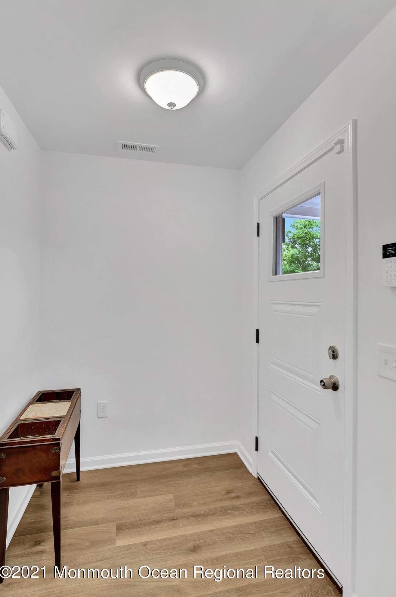1146 Springwood Ave, Tinton Falls, NJ 07712