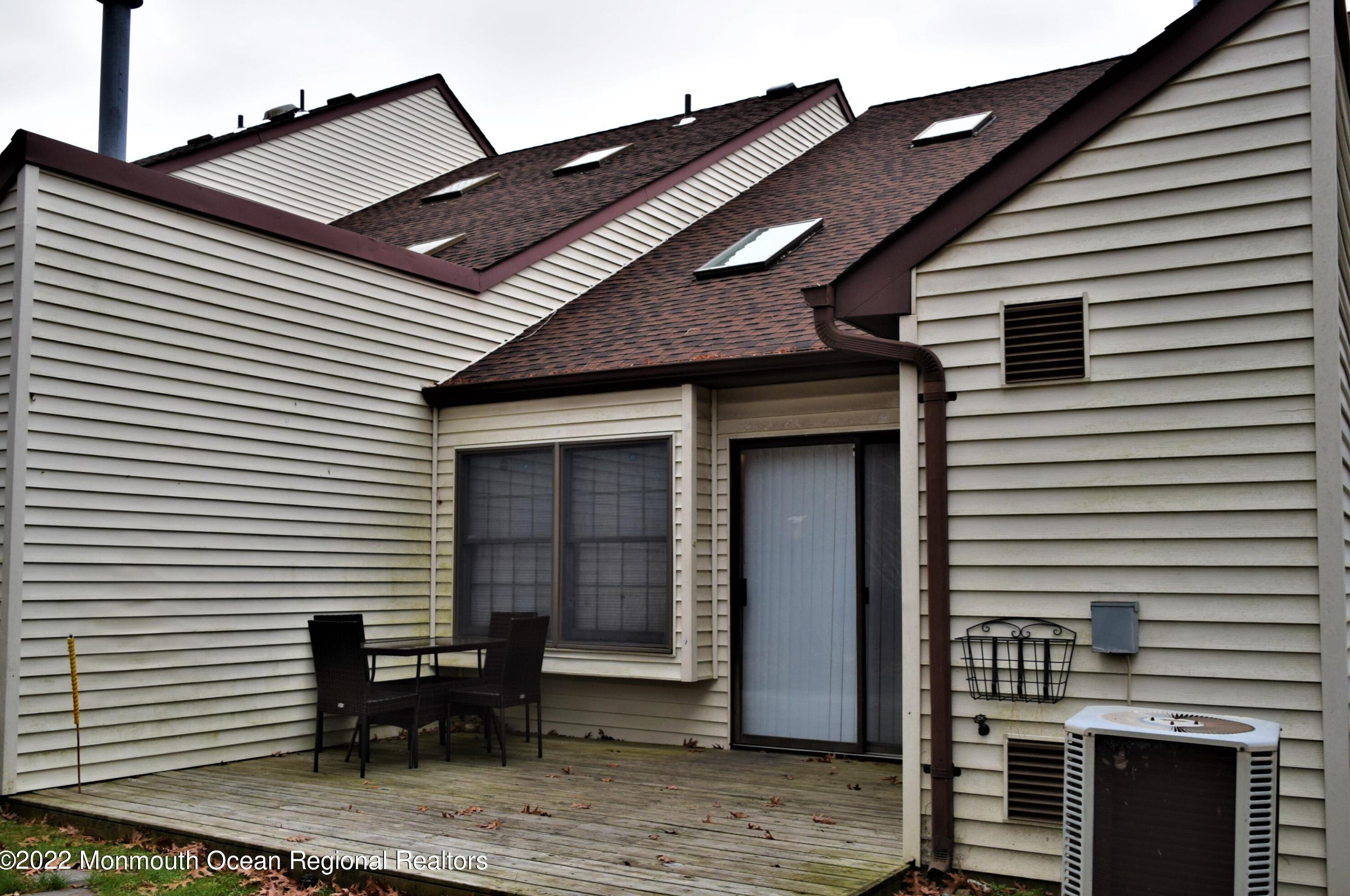 99 Westchester Dr, Tuckerton NJ  08087-3013 exterior