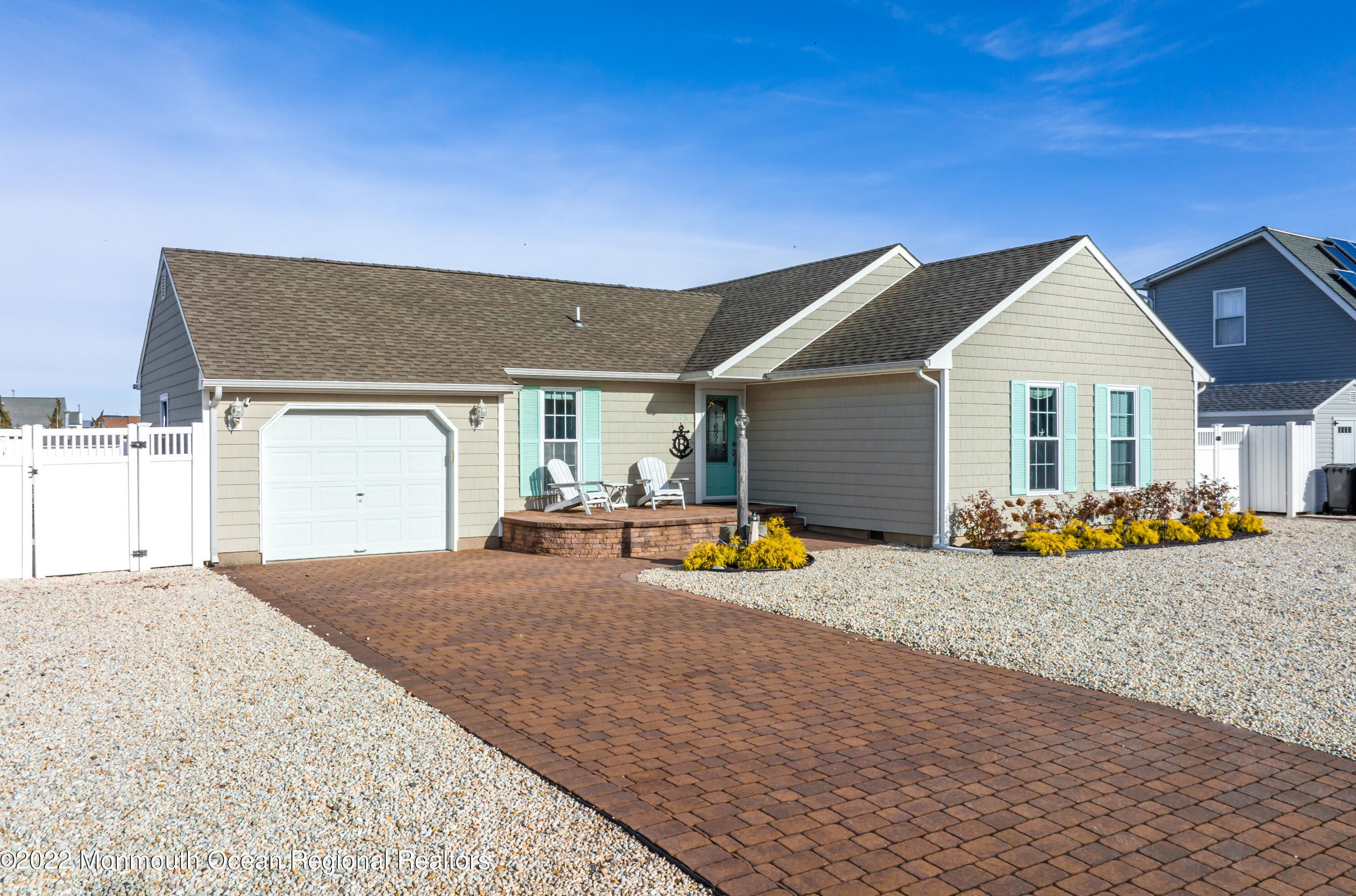 175 Jeremy Ln, Cedar Bonnet Island, NJ 08050