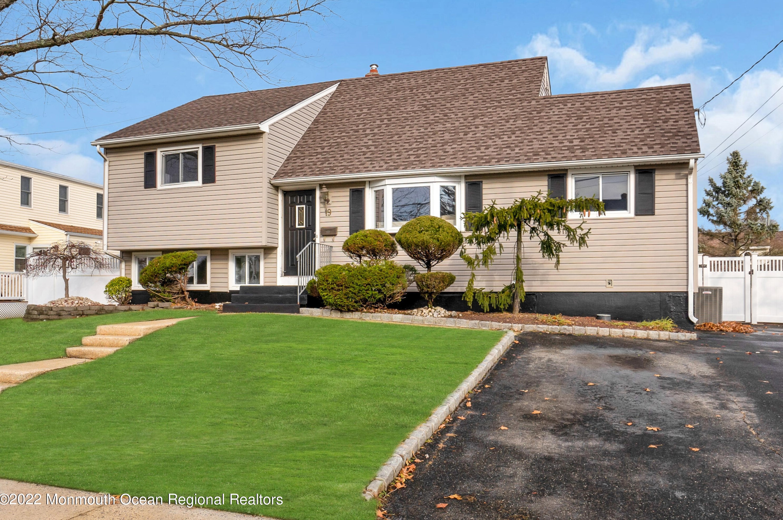 19 Irwin Pl, Hazlet, NJ 07730
