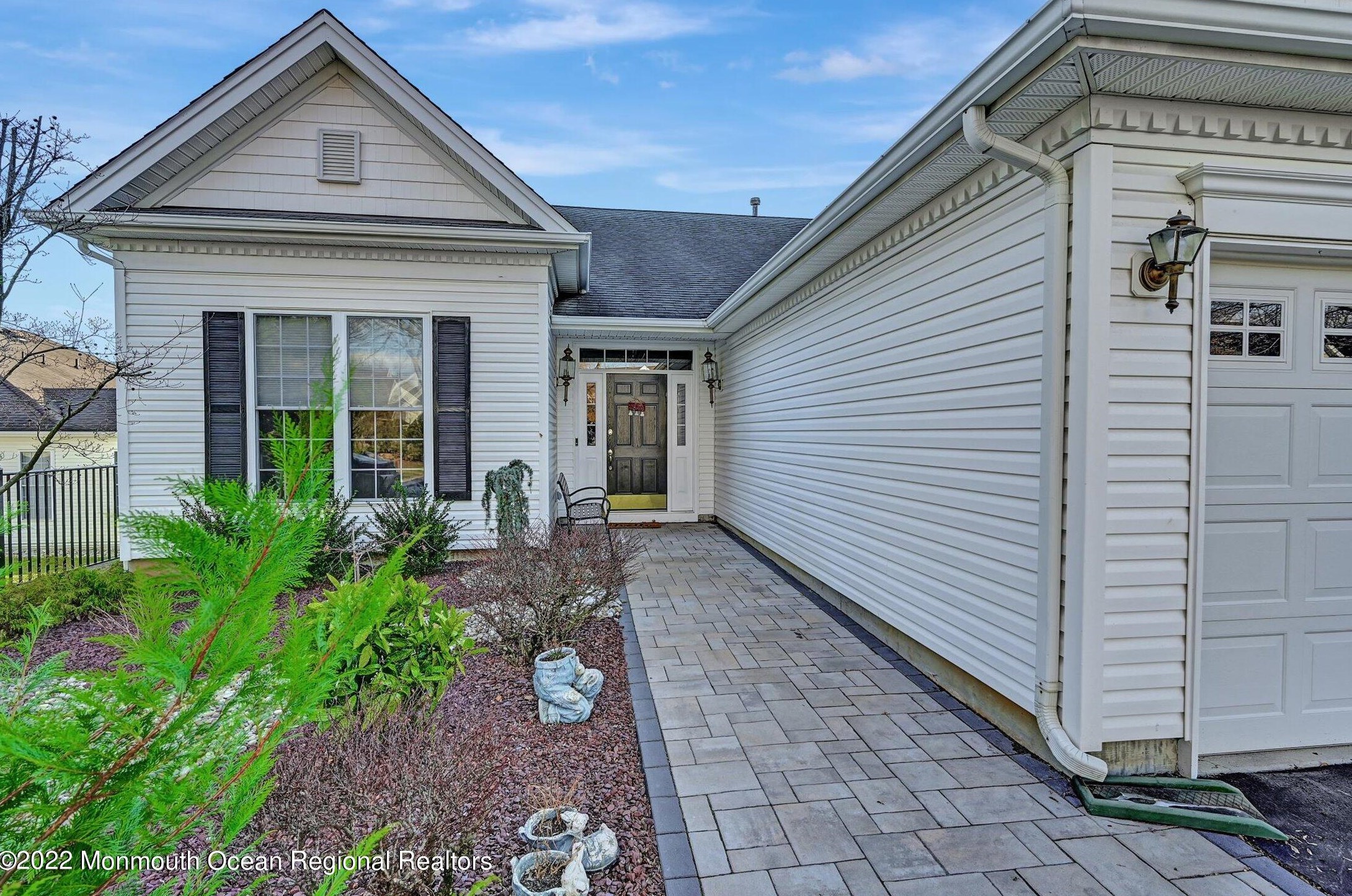 37 Turnberry Dr, Monroe Township, NJ 08831