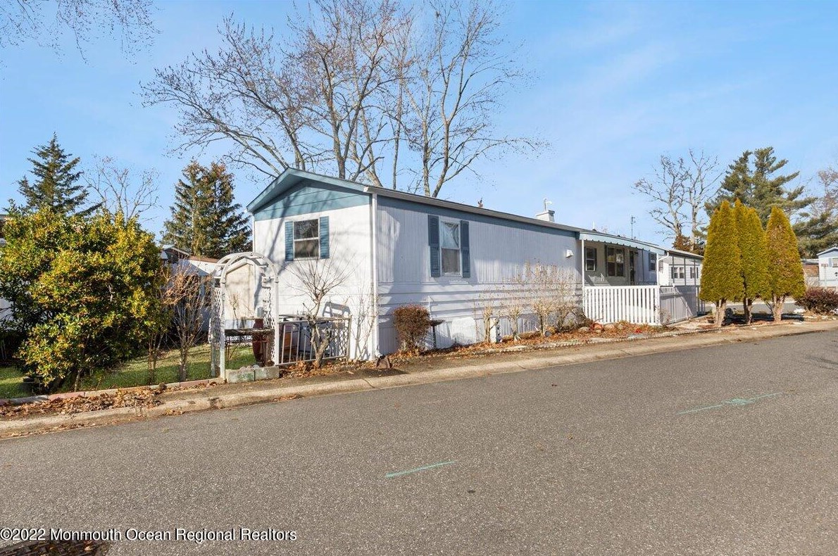 1106 Cozy Way, Toms River, NJ 08755