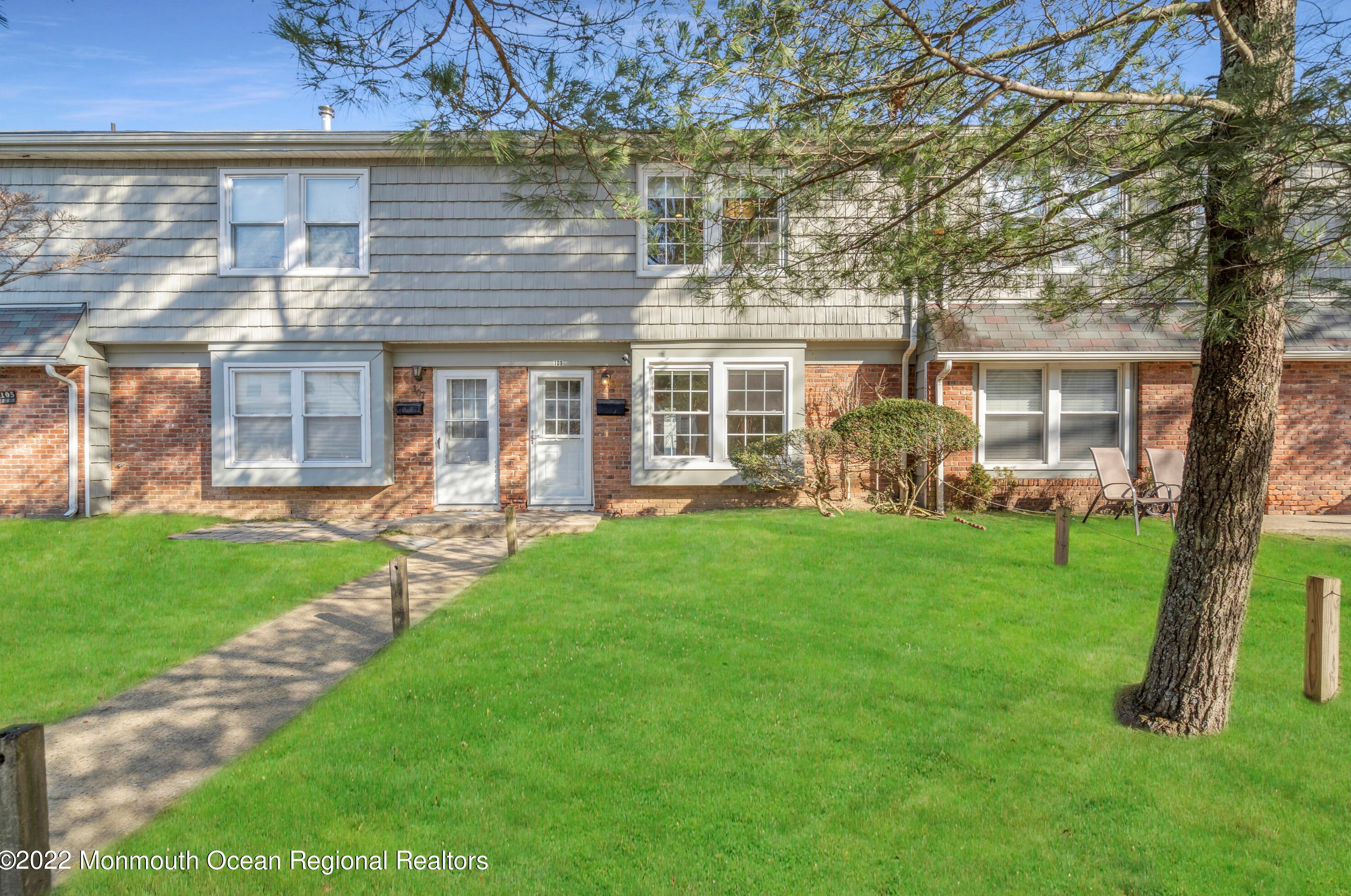 109 Colony Cir, Lakewood, NJ 08701