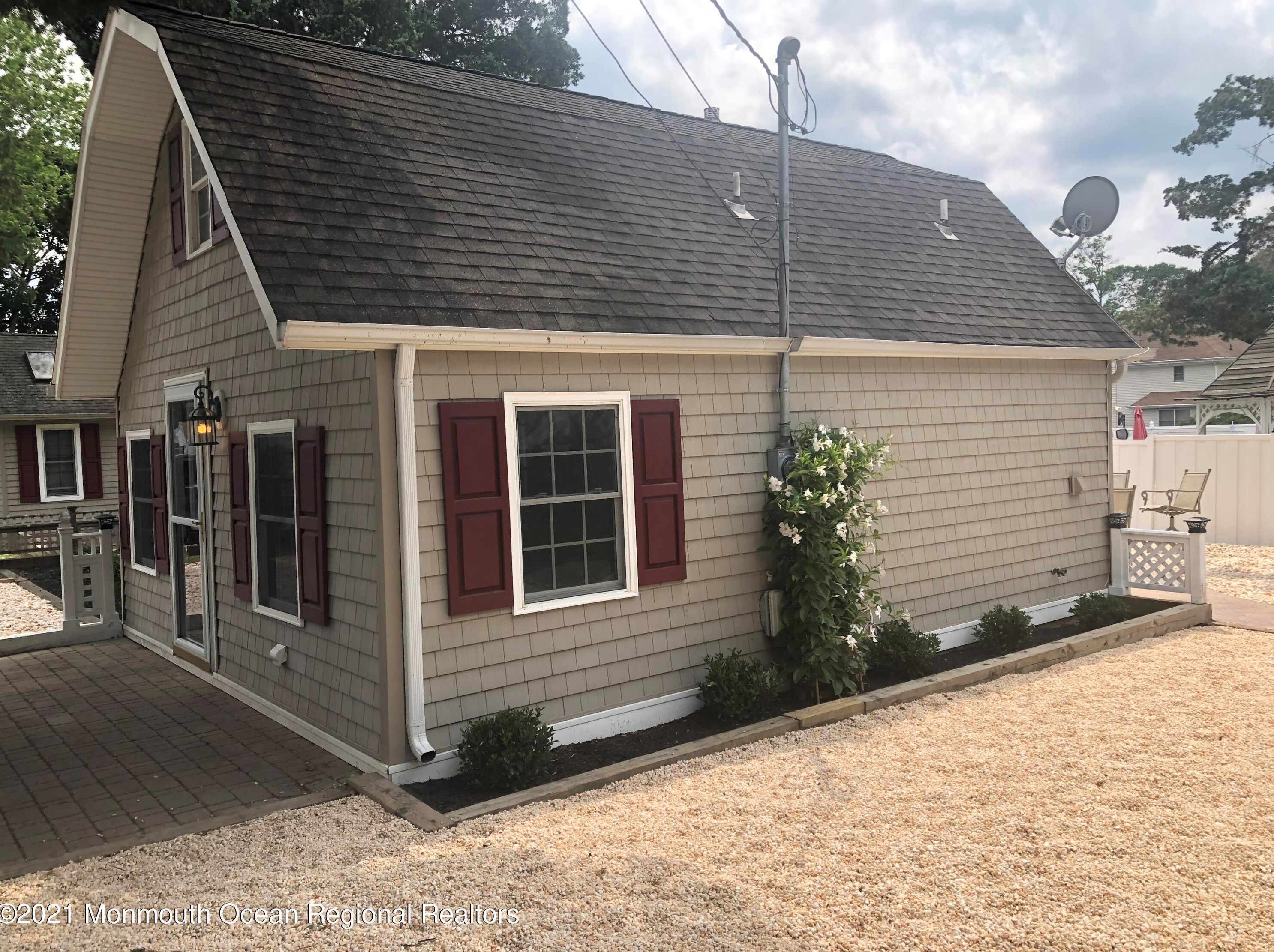 524 Princess Ct, Toms River, NJ 08753-5749