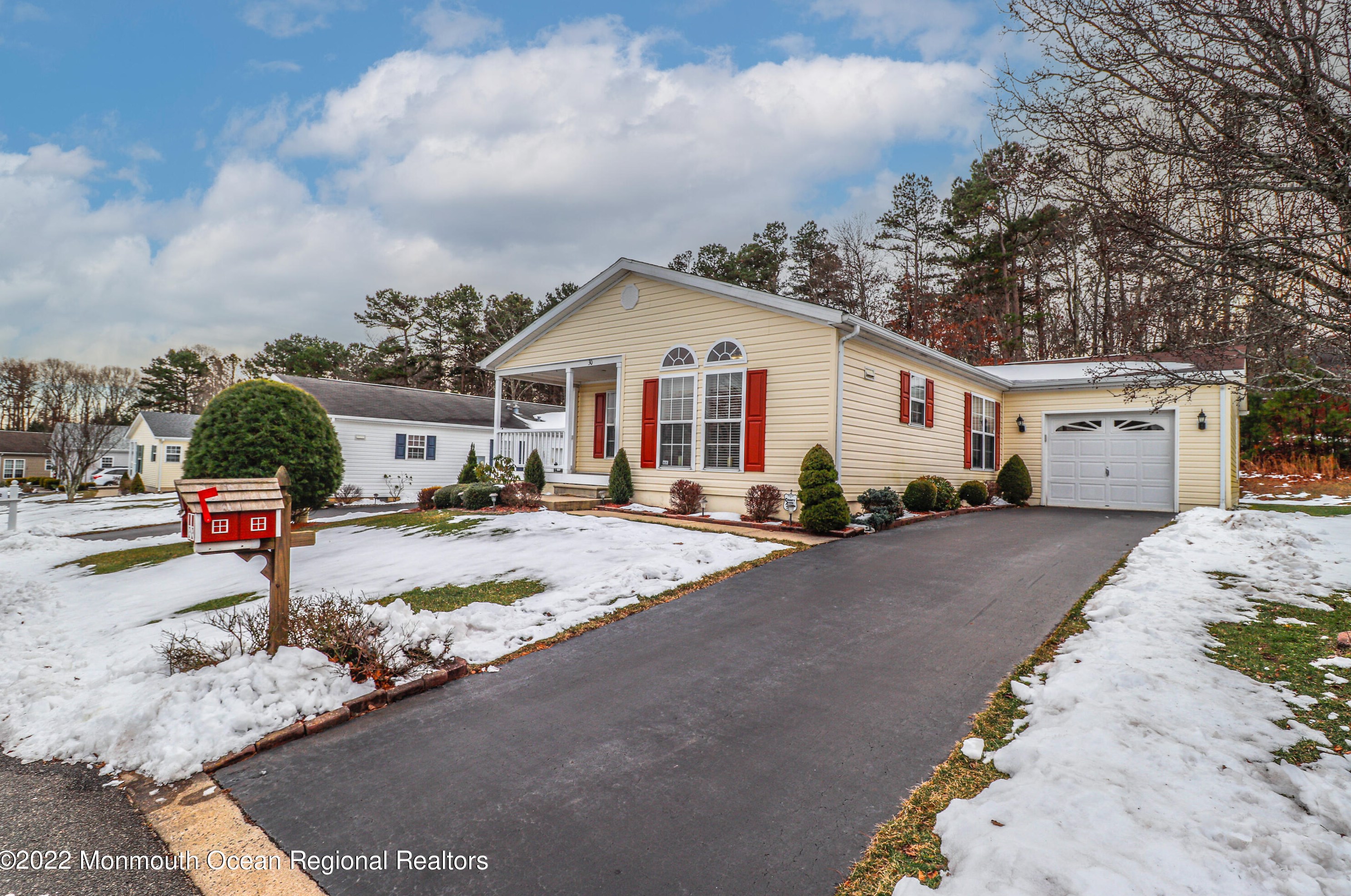 30 Pine Grove Ave, Cedar Bonnet Island, NJ 08050