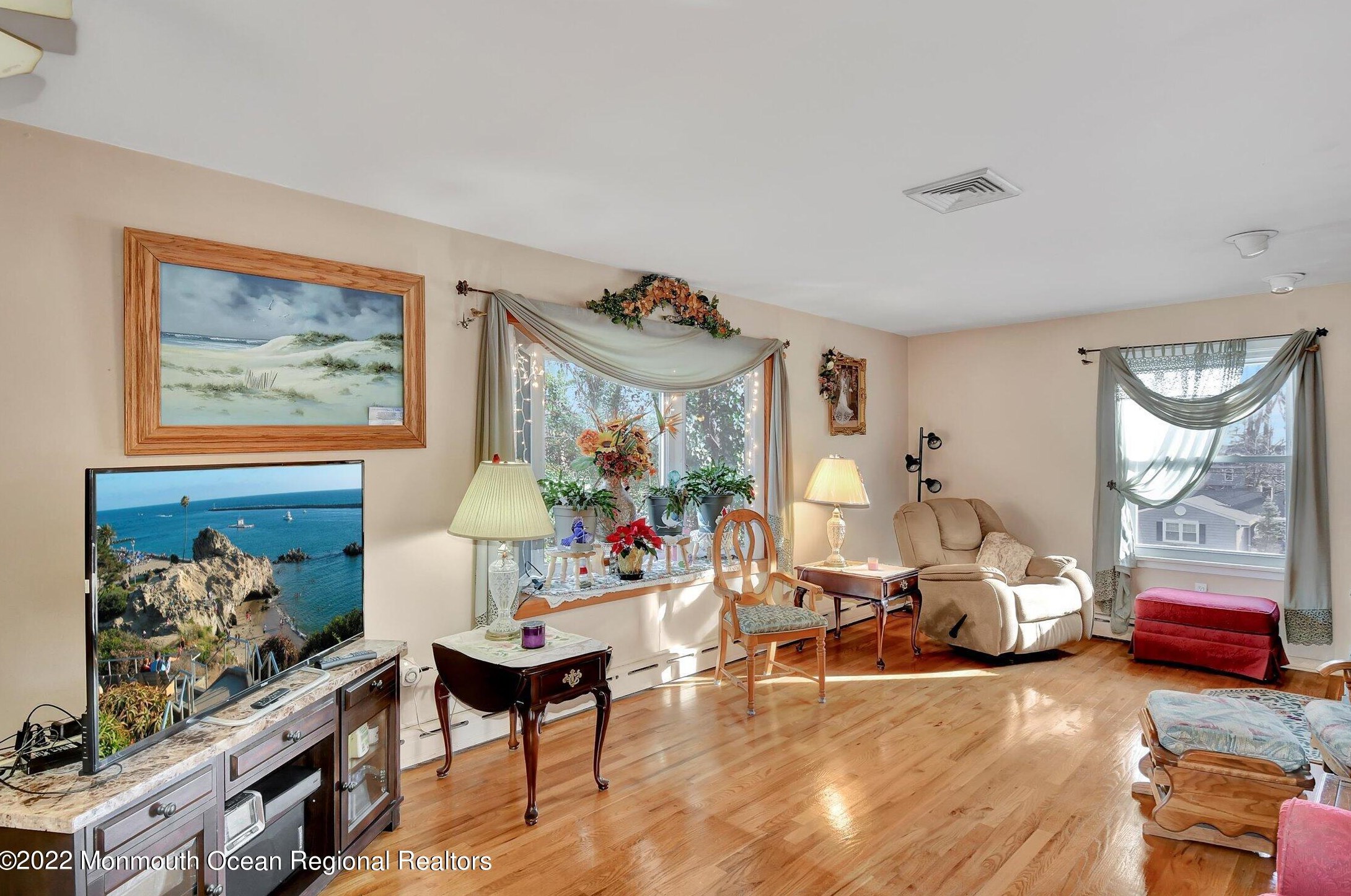 3 De Ridder Ct, Middletown, NJ 07748