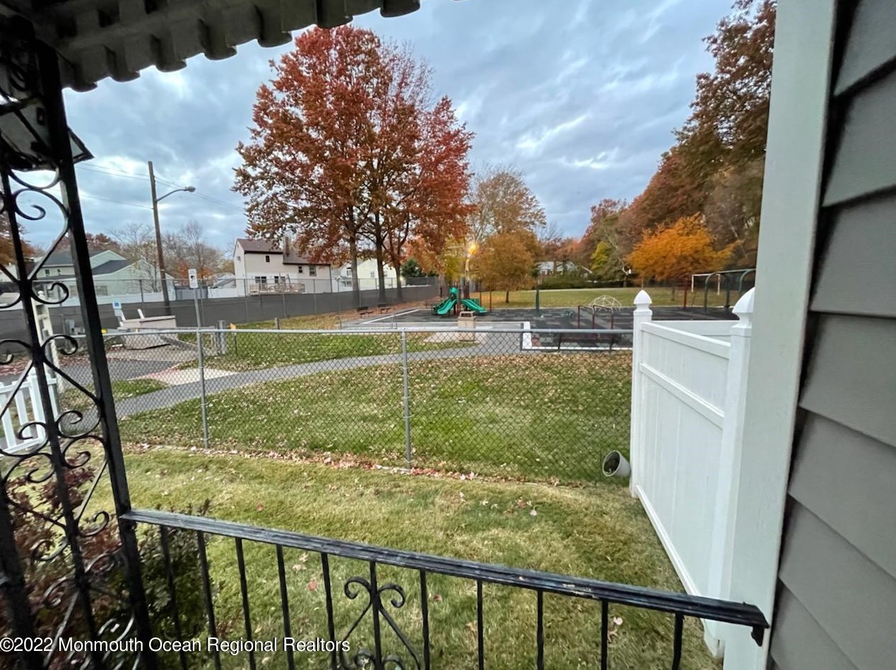 533 Lower Alden Dr, Rahway, NJ 07065