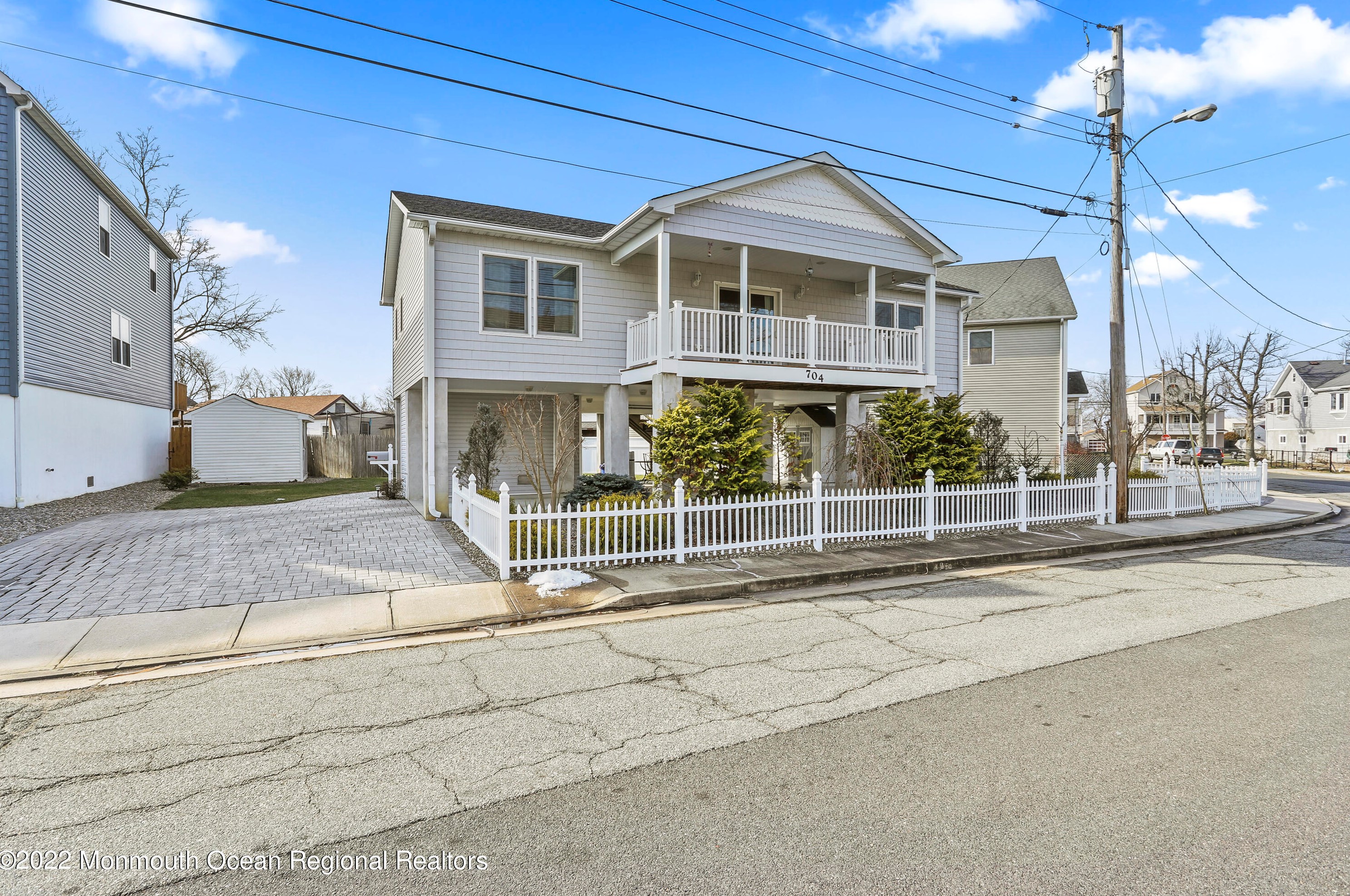 704 4th St, Keyport, NJ 07735