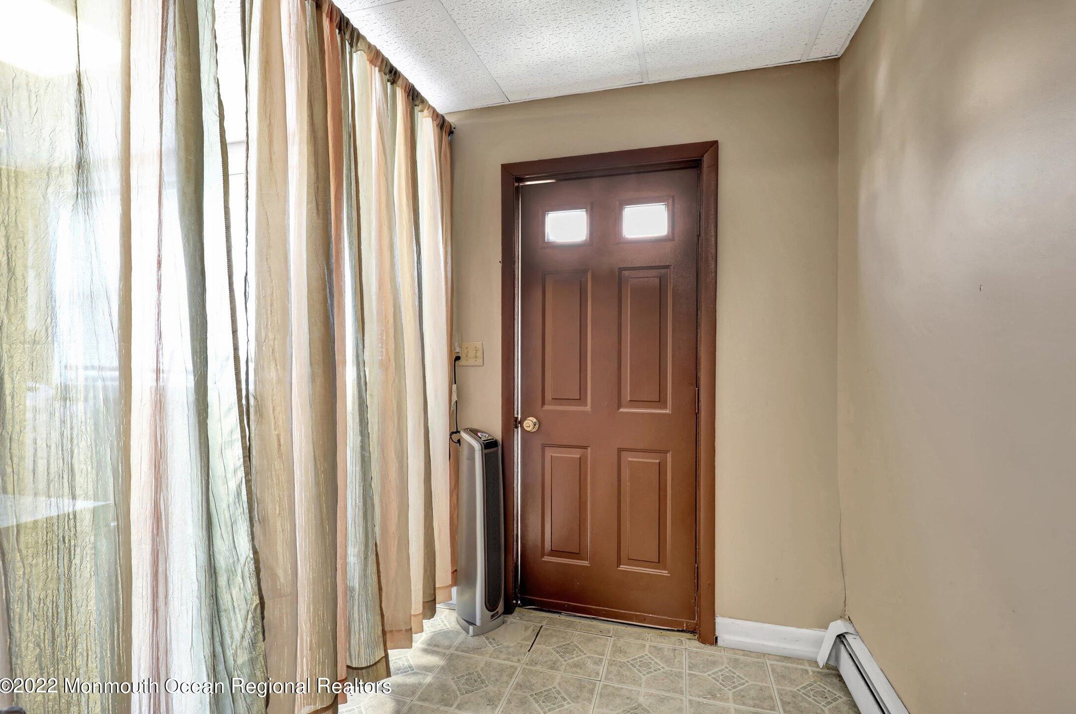 71 Lincoln Ct, Ideal Beach, NJ 07734