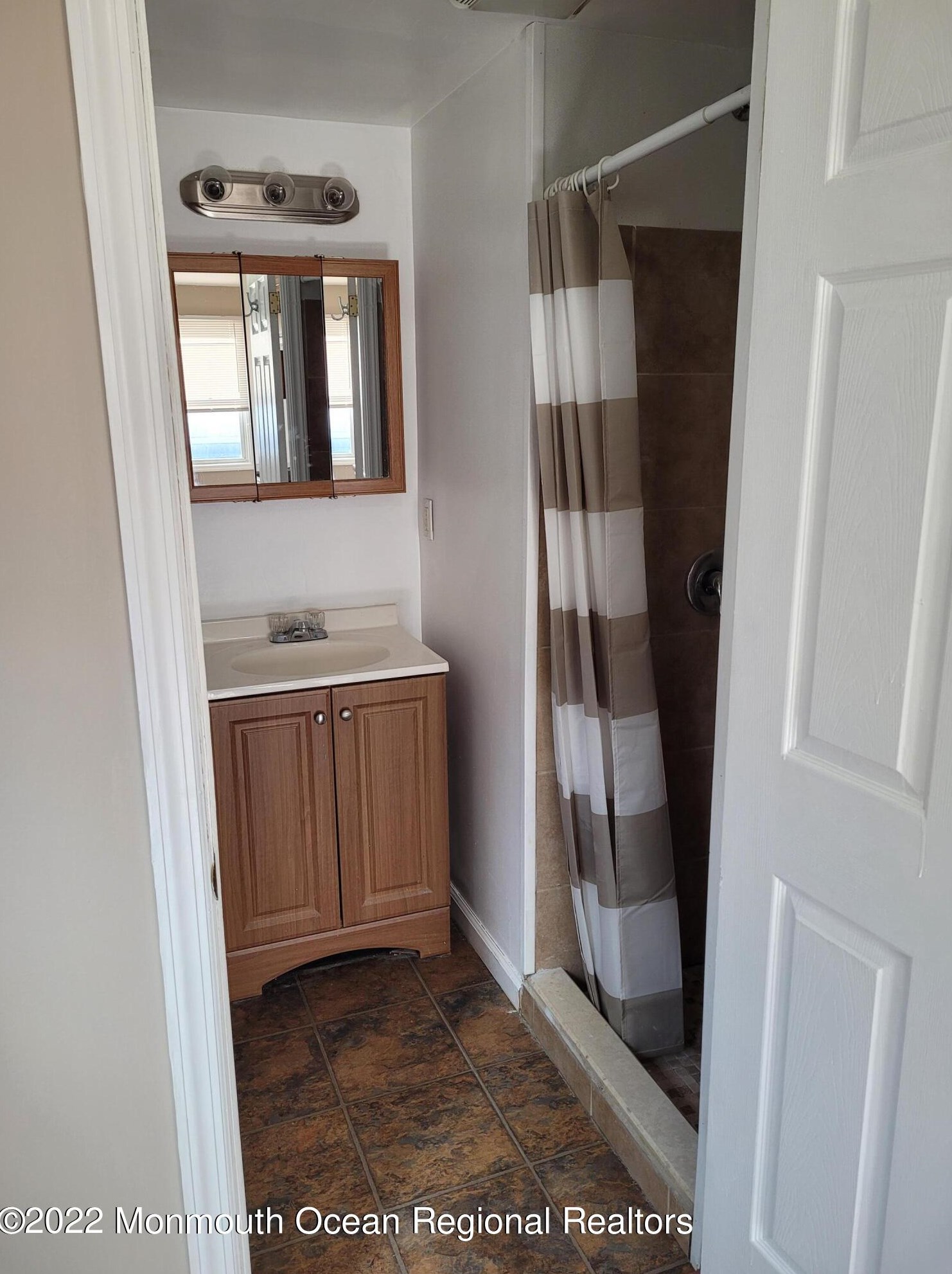 328 Hamilton Ave, Pelican Island, NJ 08751