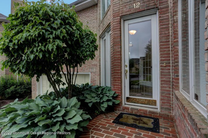 12 Baltusral Ct, Holmdel Village, NJ 07733