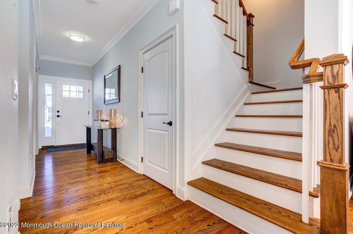 2504 Newark Ave, Point Pleasant Beach, NJ 08742