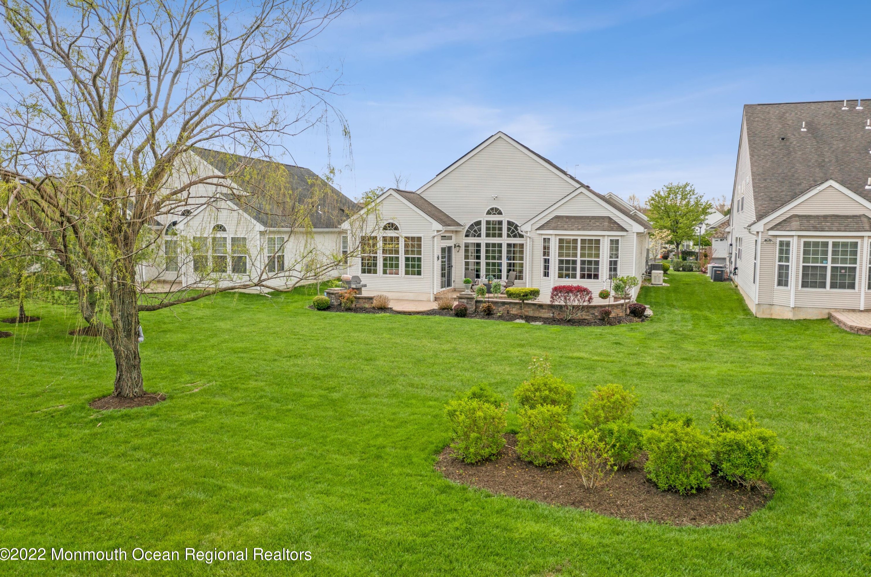 6 San Fratello Ct, Millstone Township, NJ 07726-6002
