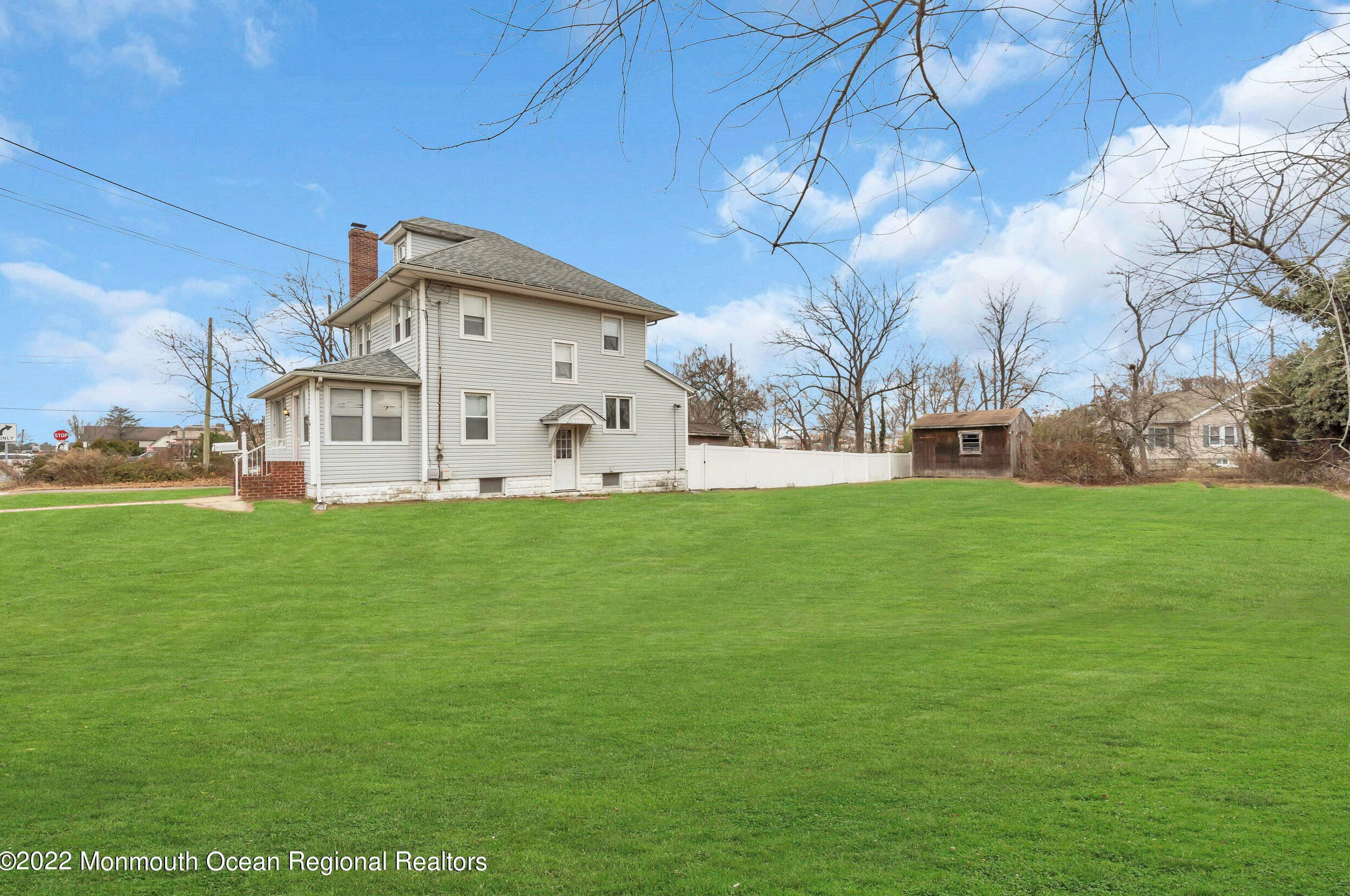10 Gateway, Toms River NJ  08753-6611 exterior