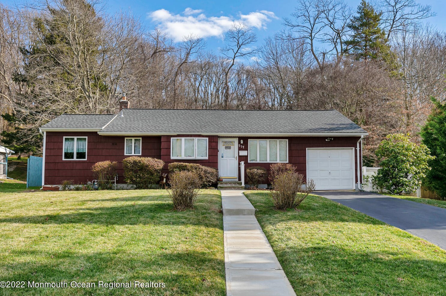517 Sherman Ave, Belford, NJ 07718