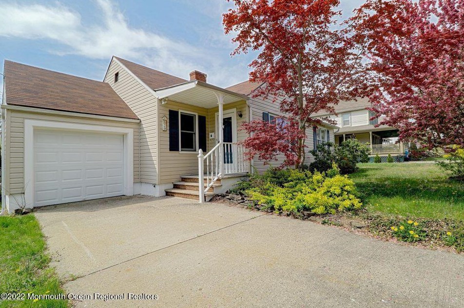 29 Dover St, Toms River, NJ 08753-7453
