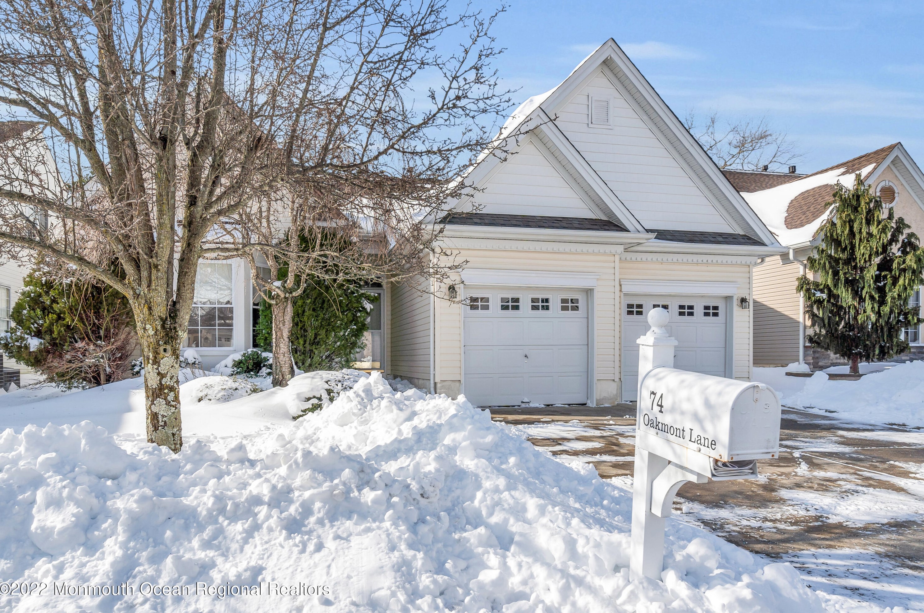 74 Oakmont Ln, Jackson Twp, NJ 08527