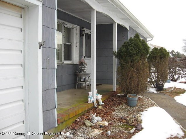 28 Nostrand Dr, Toms River, NJ 08757-5642