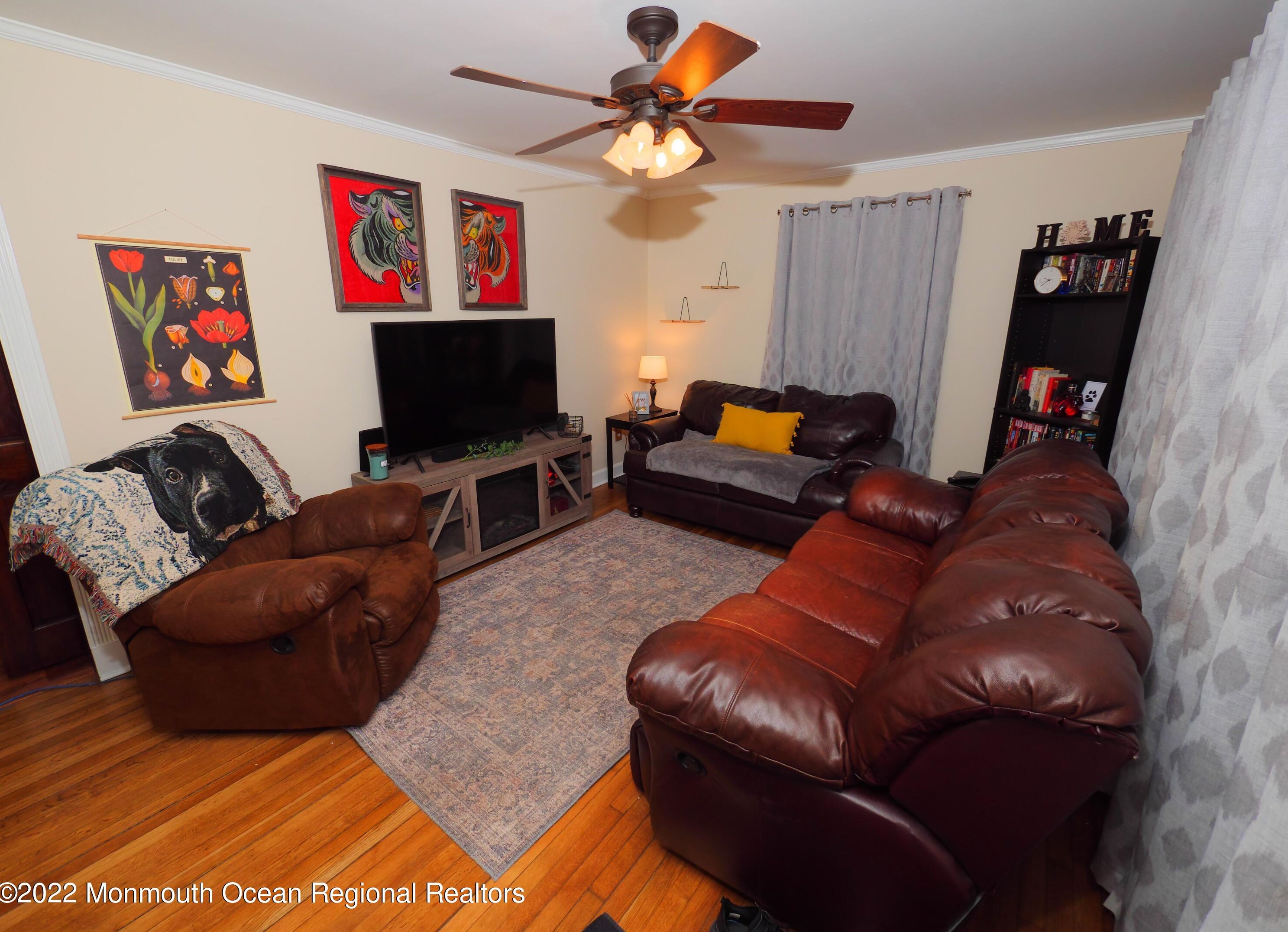 135 8th St, Ideal Beach, NJ 07734