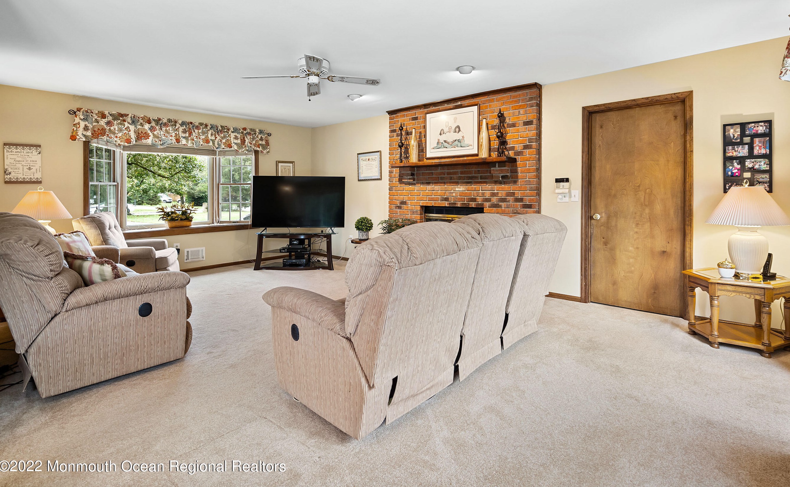 700 Michael Dr, Toms River NJ 08753-5687 exterior