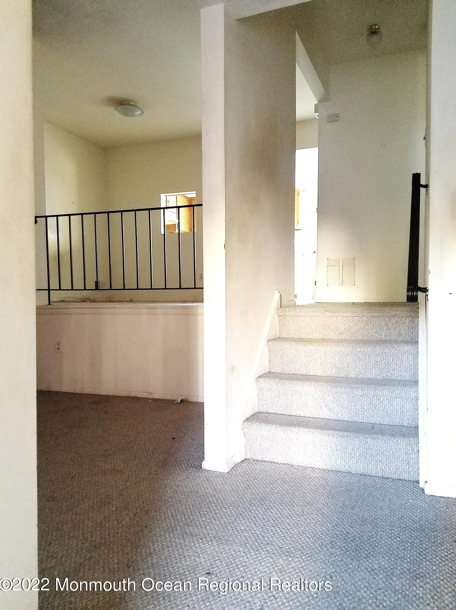 565 Clubhouse Dr, Middletown, NJ 07748