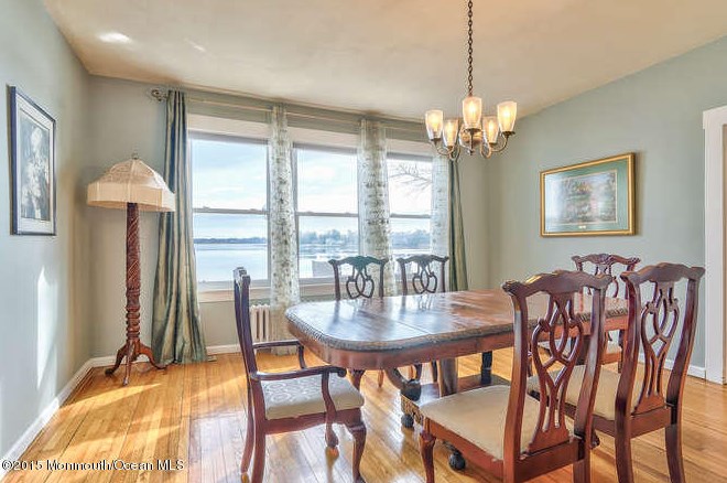 613 Bayside Ave, Beachwood NJ  08722-4109 exterior