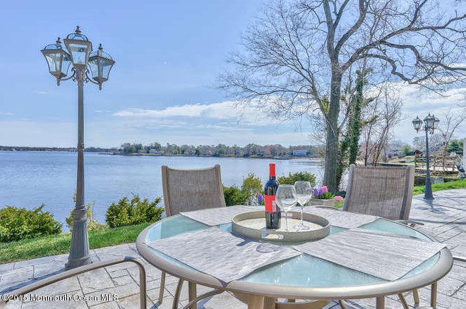 613 Bayside Ave, Beachwood NJ  08722-4109 exterior