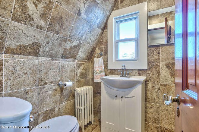 613 Bayside Ave, Beachwood NJ  08722-4109 exterior