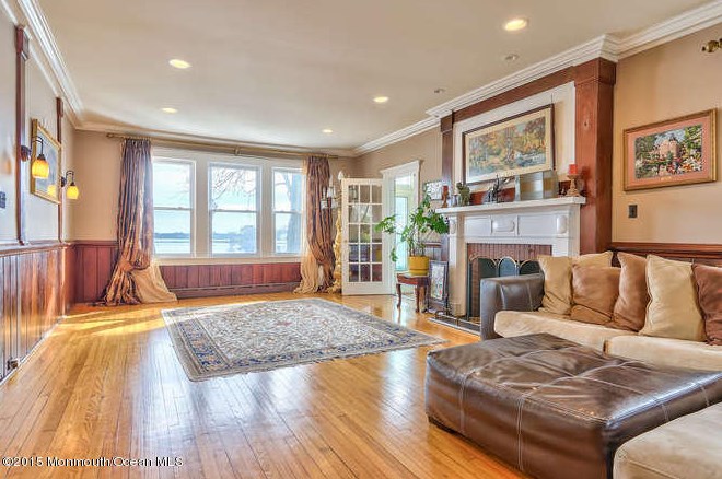 613 Bayside Ave, Beachwood NJ  08722-4109 exterior