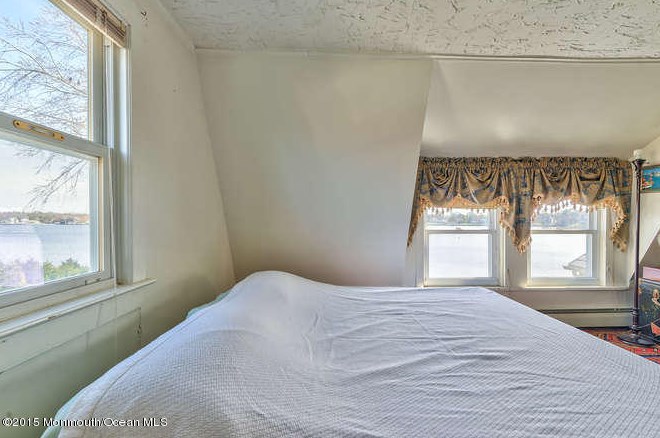 613 Bayside Ave, Beachwood NJ  08722-4109 exterior