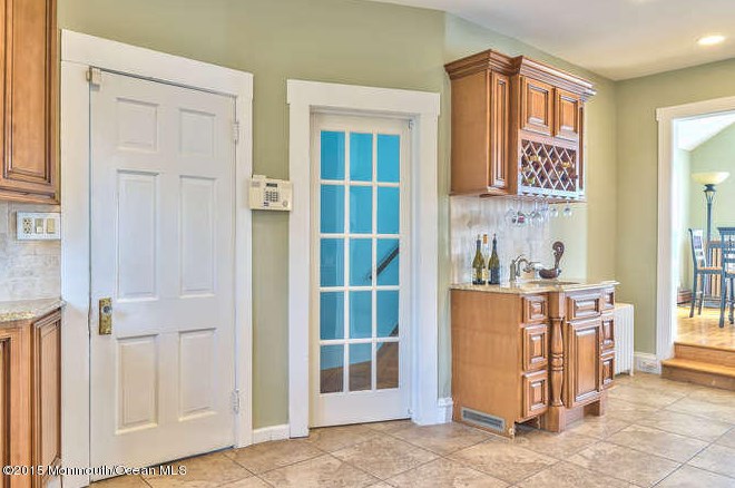 613 Bayside Ave, Beachwood NJ  08722-4109 exterior