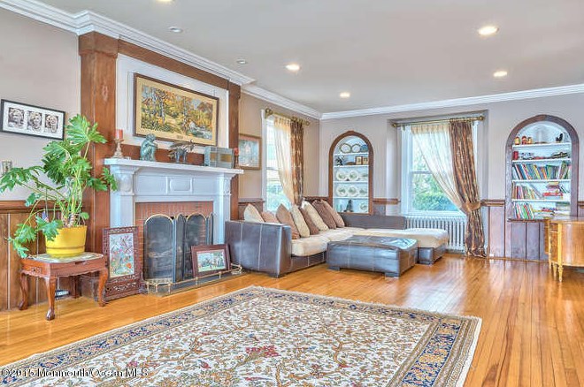 613 Bayside Ave, Beachwood NJ  08722-4109 exterior