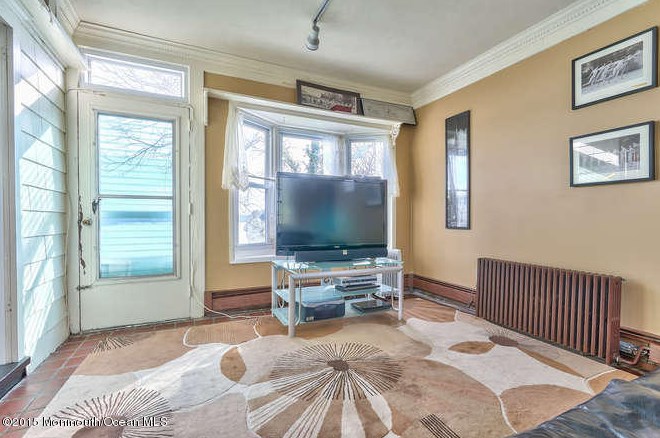 613 Bayside Ave, Beachwood NJ  08722-4109 exterior