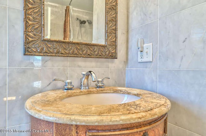 613 Bayside Ave, Beachwood NJ  08722-4109 exterior