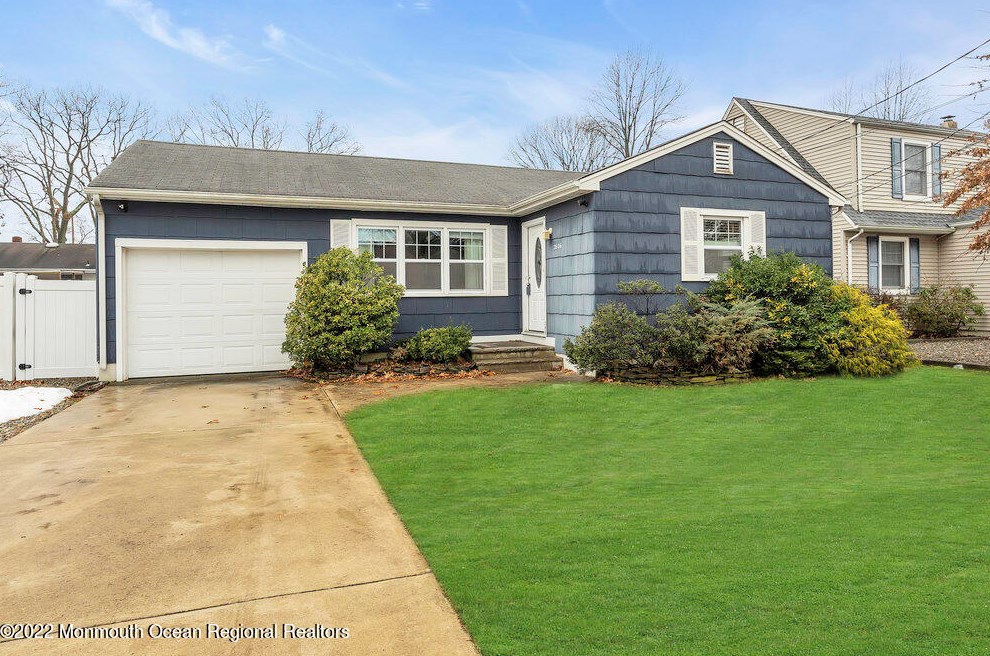 2606 Willow St, Point Pleasant Beach, NJ 08742
