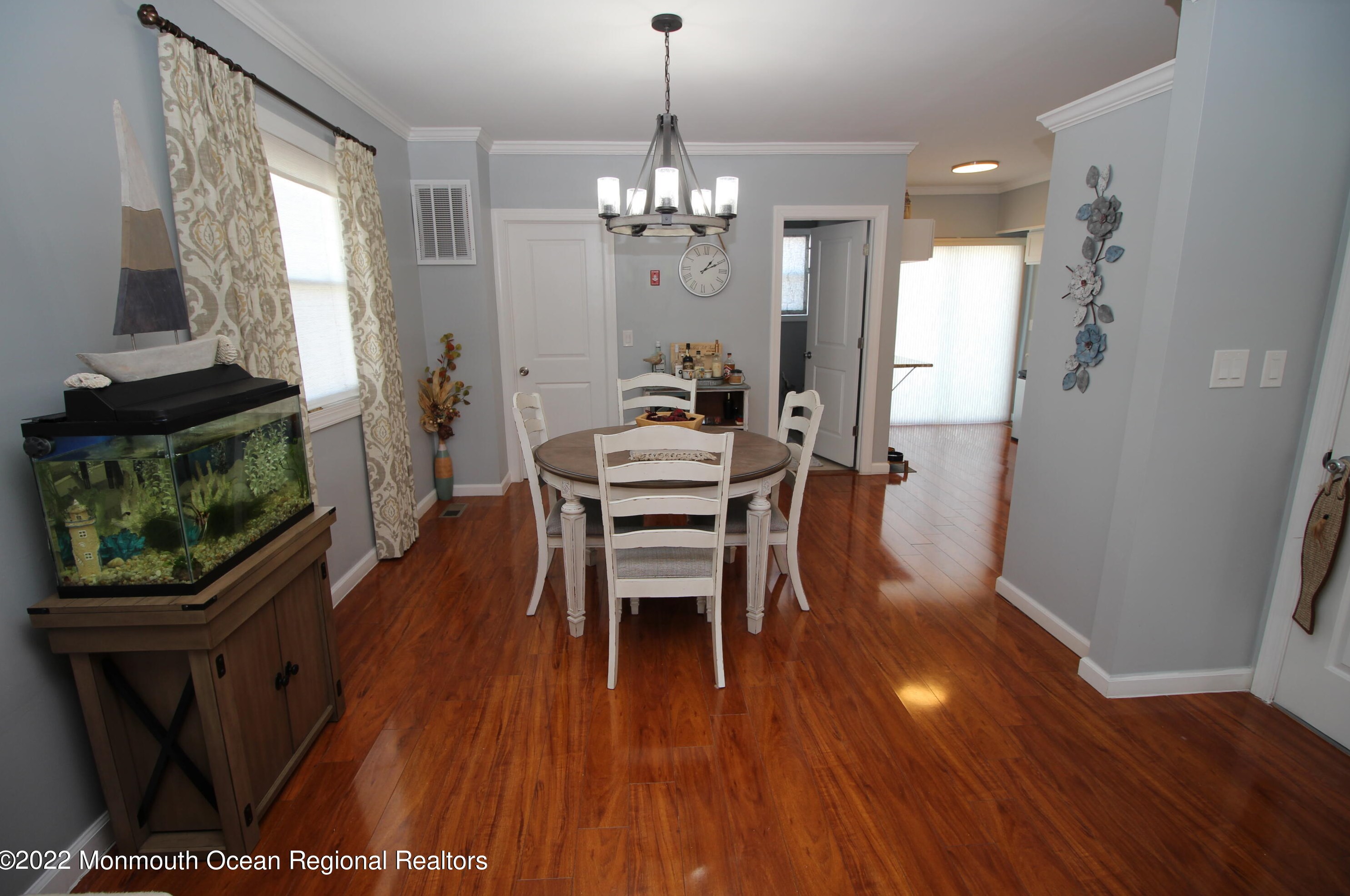 45 Woodland Ave, Ideal Beach NJ  07734-1641 exterior