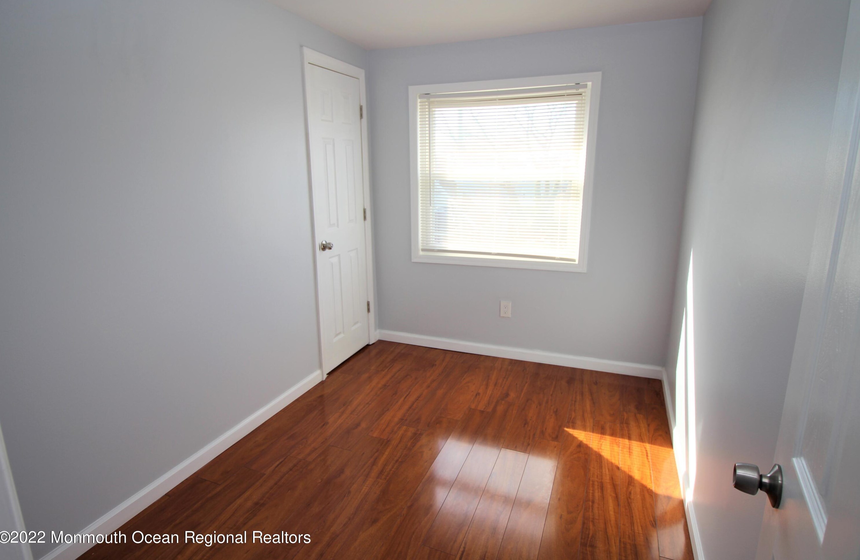 45 Woodland Ave, Ideal Beach NJ  07734-1641 exterior