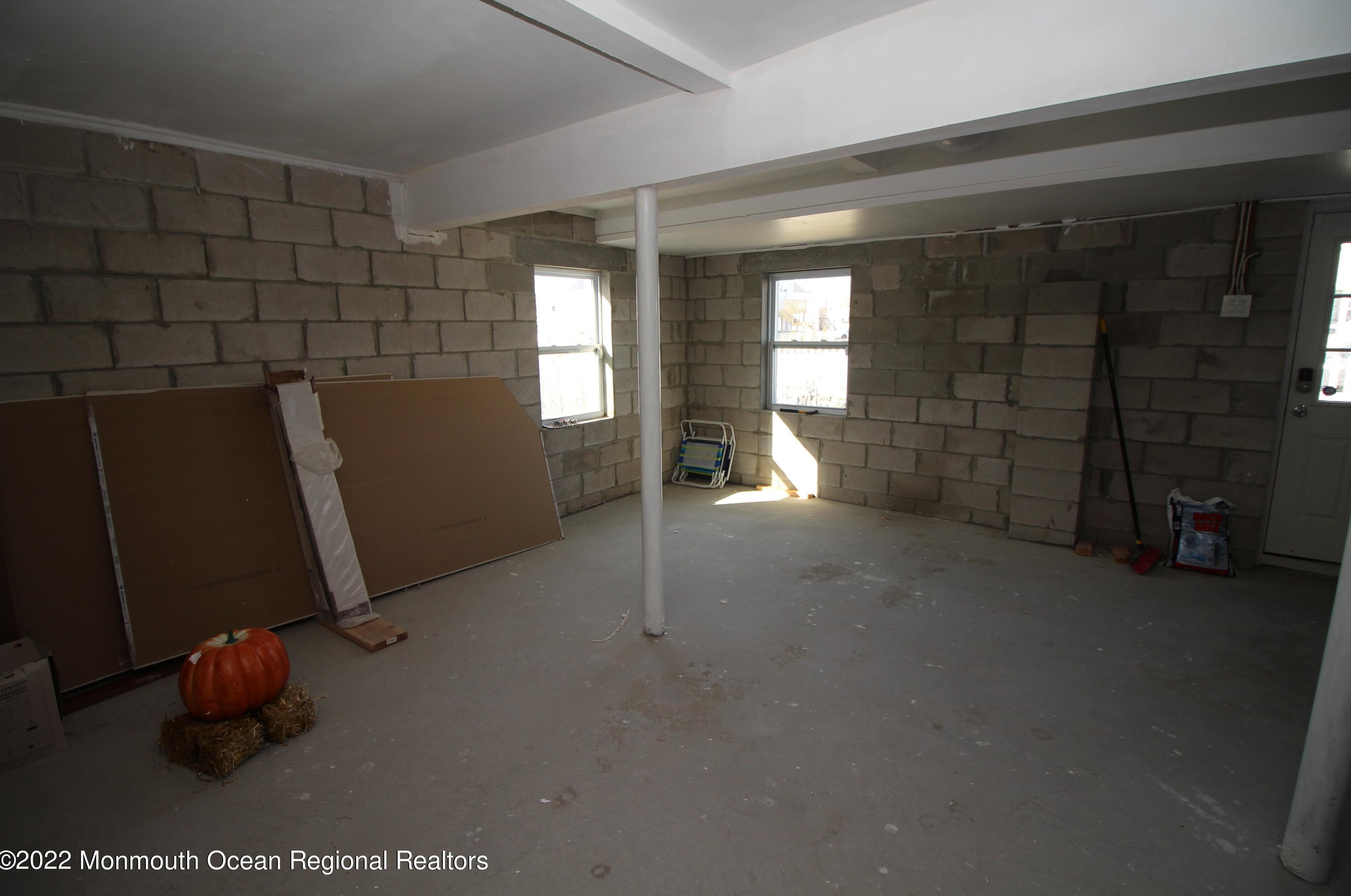 45 Woodland Ave, Ideal Beach NJ  07734-1641 exterior