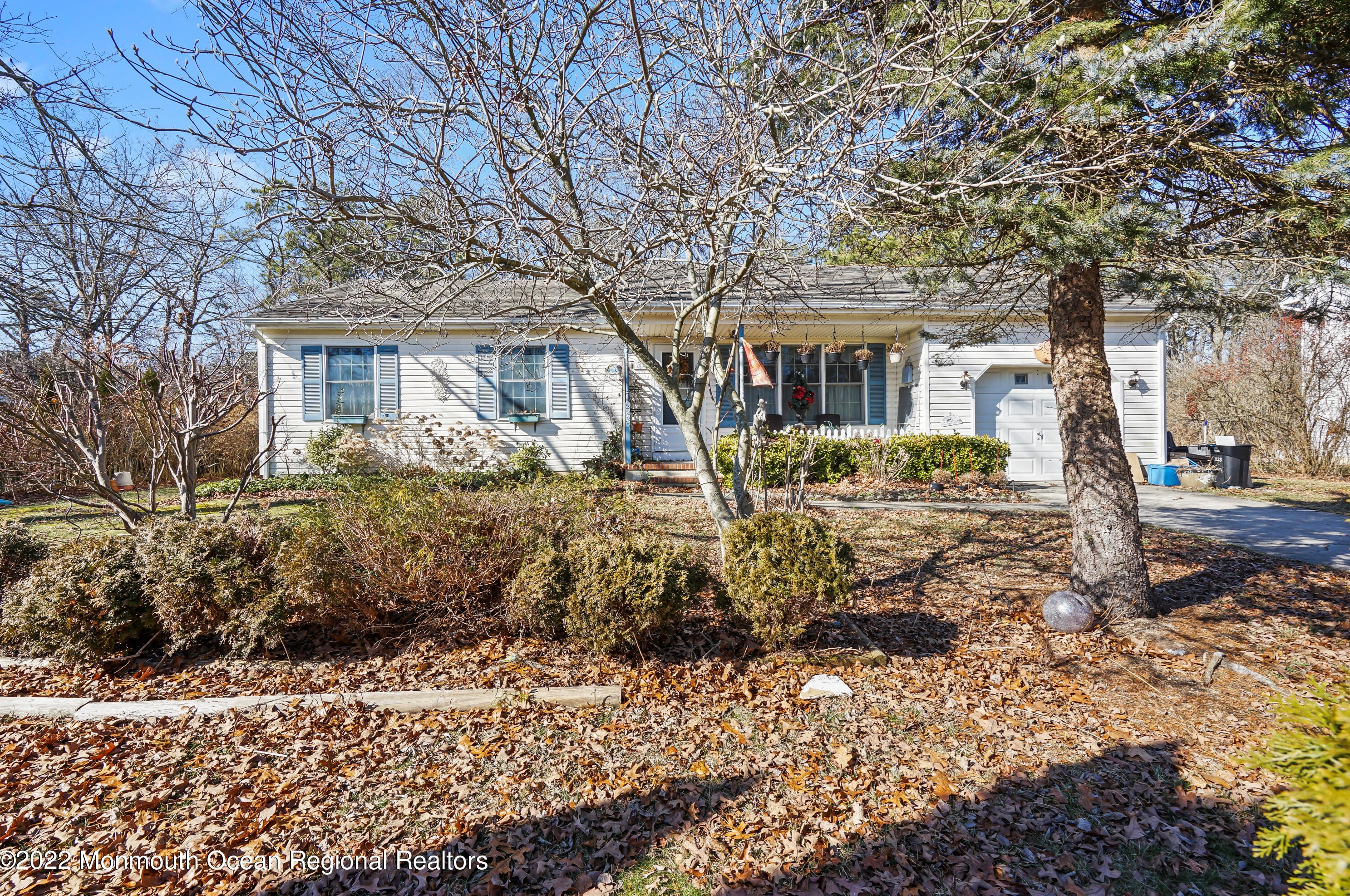 2223 Llewellyn Pkwy, Lacey, NJ 08731