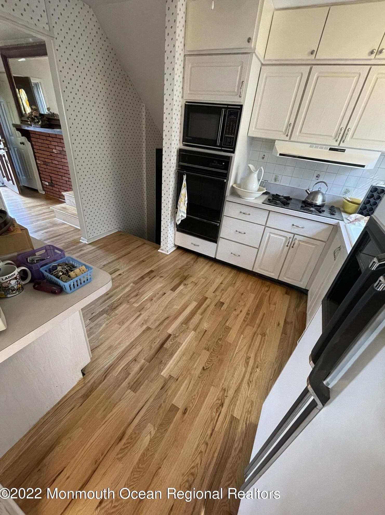 9 Nautilus Dr, Leonardo, NJ 07737
